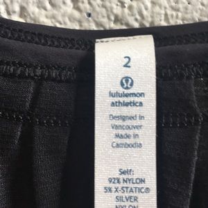 lululemon athletica Tops - Lululemon black thin stripe tee size 2 58380 lululemon athletica Tops - Lululemon black thin stripe tee size 2 58380